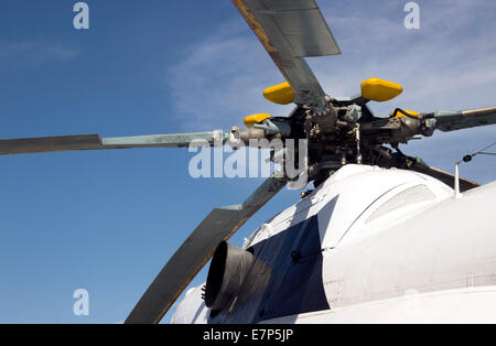 zivilen Hubschrauber Motor Mechanismus Detail. Teil des Hubschrauber-rotor Stockfoto