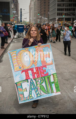 Mehr als 100.000 Menschen Parade durch Midtown Manhattan in New York in der Volksrepublik Climate March Stockfoto