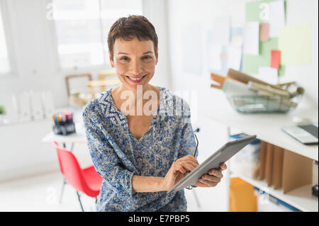 Porträt der Frau arbeiten im home-office Stockfoto