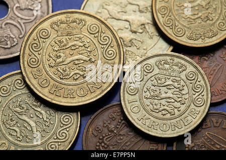 Münzen von Dänemark. Dänische Staatswappen in dänische Kronen Münzen abgebildet. Stockfoto