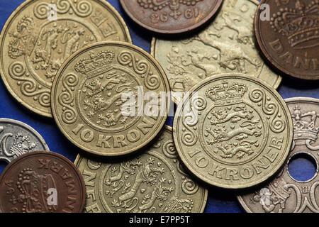 Münzen von Dänemark. Dänische Staatswappen in dänische Kronen Münzen abgebildet. Stockfoto