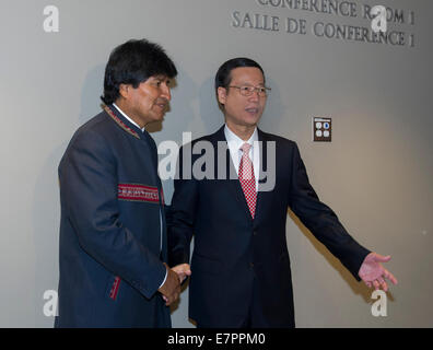 New York, USA. 22. Sep, 2014. Chinese Vice Premier Zhang Gaoli (R) trifft sich mit bolivianischen Präsidenten Evo Morales in New York, USA am 22. September 2014. © Wang Ye/Xinhua/Alamy Live-Nachrichten Stockfoto