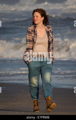 Alec Baldwin und Julianne Moore am Set von "Still Alice" auf Long Island, NY Featuring: Julianne Moore wo: New York, New York, Vereinigte Staaten von Amerika bei: 20. März 2014 Stockfoto