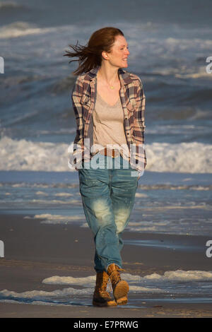 Alec Baldwin und Julianne Moore am Set von "Still Alice" auf Long Island, NY Featuring: Julianne Moore wo: New York, New York, Vereinigte Staaten von Amerika bei: 20. März 2014 Stockfoto