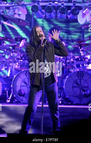 Amerikanische progressive Metal/Rock führt Band Dream Theater at Massey Hall.  Mitwirkende: James LaBrie Where: Toronto, Kanada bei: 21. März 2014 Stockfoto