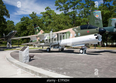 LTV A-7 Corsair II Jet-Flugzeuge auf dem Display an Warbird Park, Myrtle Beach, South Carolina Stockfoto