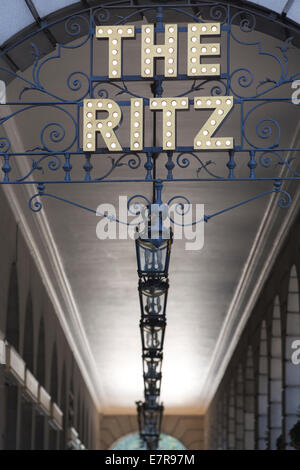 Ritz Hotel in London, 150 Piccadilly, London, England, Vereinigtes Königreich Stockfoto