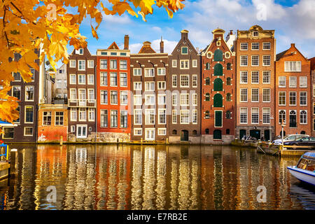 Altbauten in Amsterdam Stockfoto