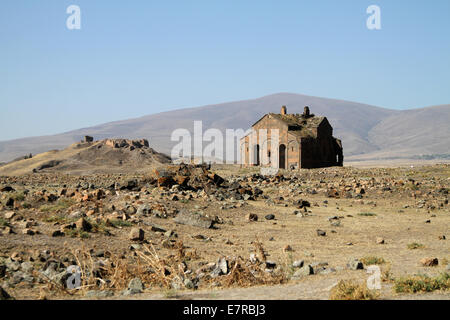 Die Kathedrale von Ani in der zerstörten armenischen Stadt gleichen Namens in der Osttürkei. Stockfoto