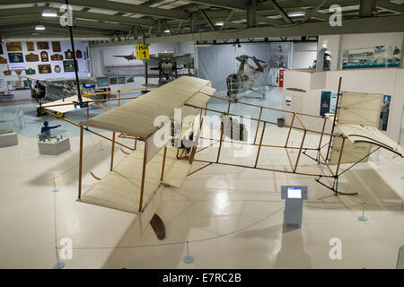 BAC Concorde 002 in Hallen der Royal Navy Fleet Air Arm Museum, Yeovilton, Somerset, Europas größte Naval Aviation Museum. Stockfoto