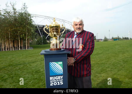 London, UK. 23. September 2014. East London Rugby Club Vorsitzender, Nick Bracken OBE während der Webb Ellis Cup-Anzeige in Newham, Markierung 1 Jahr To Go bis zum ersten Turnier-Spiel im Olympiastadion. Bildnachweis: Elsie Kibue / Alamy Live News Stockfoto