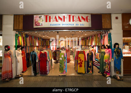 Vietnamese-American Bekleidungsgeschäft, Bekleidungsgeschäft, im asiatischen Stil Kleidung, Asian Garden Mall, Westminster, Orange County, Kalifornien Stockfoto