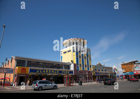 Eingang zum Clarence Pier in Southsea Stockfoto