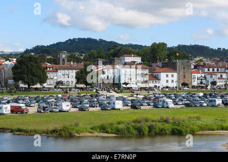 PONTE DE LIMA, PORTUGAL - 3. August 2014: Blick auf Ponte de Lima, eine Stadt in der nördlichen Minho-Region in Portugal. Stockfoto