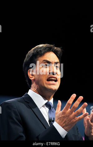 Manchester, UK. 23. Sep, 2014. Ed Miliband Labour Party Leader hält seine Rede an die Arbeitskonferenz in Manchester Dienstag, 23. September 2014 Credit: Della Batchelor/Alamy Live News Stockfoto