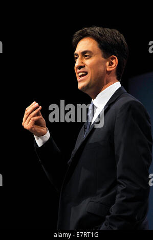 Manchester, UK. 23. Sep, 2014. Ed Miliband Labour Party Leader hält seine Rede an die Arbeitskonferenz in Manchester Dienstag, 23. September 2014 UK Credit: Della Batchelor/Alamy Live News Stockfoto