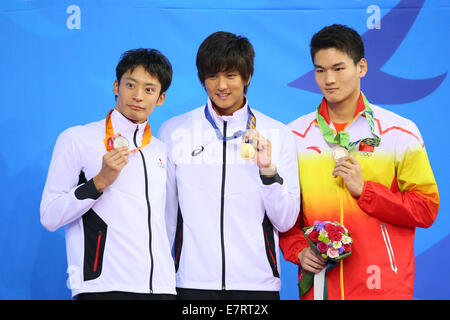 (L, R)  Ryosuke Irie, Junya Koga (JPN), 22. September 2014 - Schwimmen: Herren 50 m Rückenschwimmen Medaillenvergabe Munhak Park Tae-Hwan Aquatics Center während der 2014 Incheon asiatische Spiele in Incheon, Südkorea.  (Foto von YUTAKA/AFLO SPORT) [1040] Stockfoto