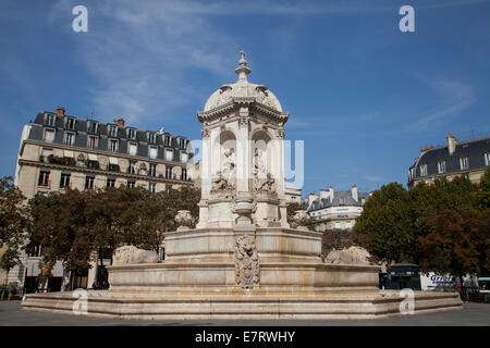 Fountaine Saint-Sulpice und in der Nähe von der Kirche Saint-Sulpice in Paris, Frankreich. Stockfoto