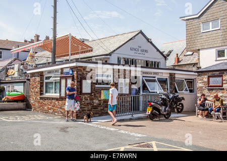 Hafen Büro, Salcombe, South Hams, Devon, England, Vereinigtes Königreich. Stockfoto