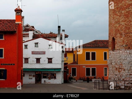 Typische Straße eine alte italienische Stadt Stockfoto