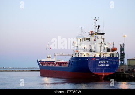 Esprit Harlingen Frachter angedockt im Hafen von Poole, Dorset, Großbritannien Stockfoto