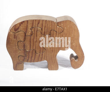 Holzklotz, Stand-up Elefanten puzzle Stockfoto