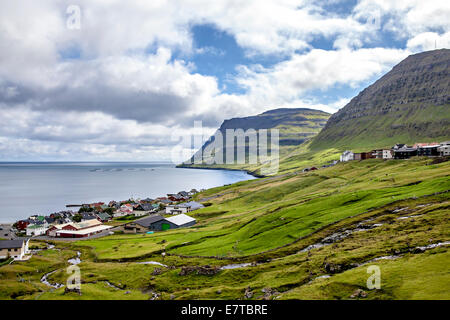 Ansicht eines Teils der Stadt Klaksvik auf den Färöer Inseln, Dänemark, im Nordatlantik. Stockfoto