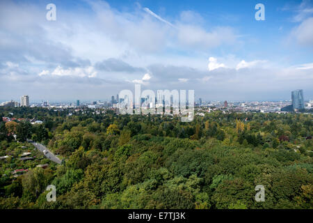 Deutschland: Skyline von Frankfurt vom Goetheturm gesehen. Foto vom 20. September 2014. Stockfoto