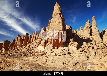 Bizarren Sandsteinfelsen in der Wüste Sahara, Tassili N'Ajjer, Algerien Stockfoto