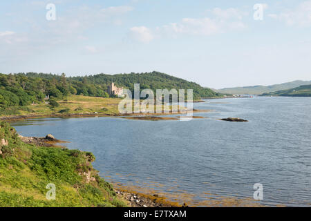 Dunvegan Castle Heimat des Clans Mcleod, auf dem Ufer von Loch Dunvegan Isle Of Skye Scotland UK Stockfoto