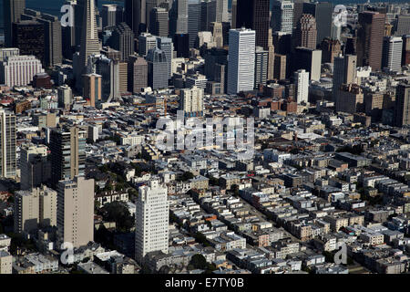 Russian Hill Viertel und die Innenstadt von San Francisco, Kalifornien, USA - Antenne Stockfoto