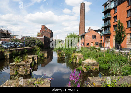 Kelham Insel Quartier in Sheffield einmal industrieller Teil der Stadt jetzt mit modernen trendigen Wohnungen und Apartments regeneriert Stockfoto