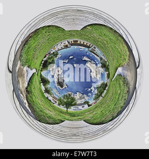 Brücke über einen Bach Little Planet Stockfoto