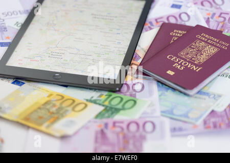 Tschechische Pässe und Euro-Geld Stockfoto