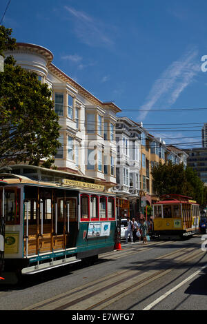 Seilbahnen am äußeren Terminal - Powell & Mason Seilbahn Linie, Taylor Street, Fishermans Wharf, San Francisco, Kalifornien, USA Stockfoto