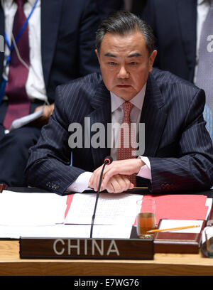 New York, USA. 24. Sep, 2014. Chinesischen Außenminister Wang Yi besucht einen UN-Sicherheitsrat-Gipfel zum Terrorismus in New York, 24. September 2014. Wang Yi am Mittwoch forderte die internationale Gemeinschaft kommen mit "neues Denken und neue Schritte" in seiner Antwort auf den Terrorismus. Bildnachweis: Yin Bogu/Xinhua/Alamy Live-Nachrichten Stockfoto
