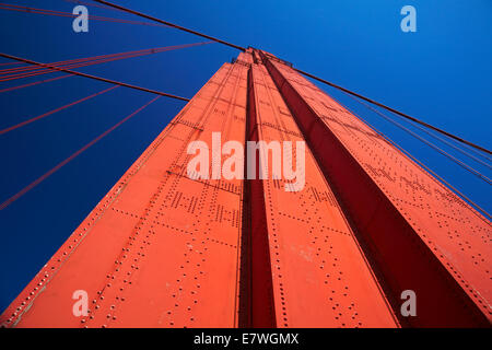 Tower of Golden Gate Bridge, San Francisco Bay, San Francisco, Kalifornien, USA Stockfoto