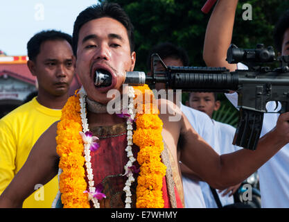 Das einzigartige und bizarre vegetarisches Festival in Phuket. Stockfoto