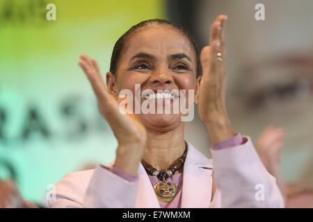 Sao Paulo. 24. Sep, 2014. Präsidentschaftskandidat des brasilianischen Sozialdemokratischen Partei Marina Silva besucht eine laufende Kampagne in Sao Paulo 24. September 2014. Brasilien hält die Präsidentschaftswahl am 5. Oktober. Bildnachweis: Rahel Patras/Xinhua/Alamy Live-Nachrichten Stockfoto