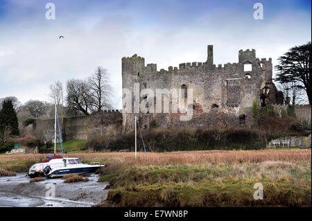 Ansicht des Laugharne Castle in Carmarthenshire, Wales UK Stockfoto