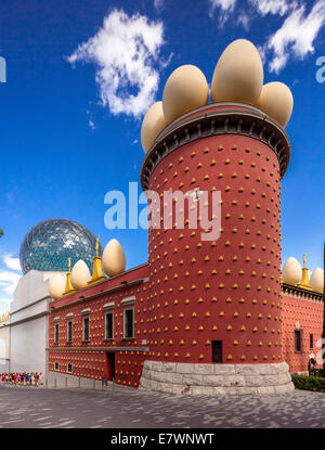 Eingang zum Museum Dalí in Figueres, Torre Gorgot oder Figueras, Provinz Girona, Katalonien, Spanien Stockfoto