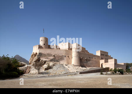 Nakhl Fort oder Husn Al Heem, Festung, historische Lehmziegeln Gebäude, Al-Batinah Provinz, Sultantat von Oman, Arabische Halbinsel Stockfoto