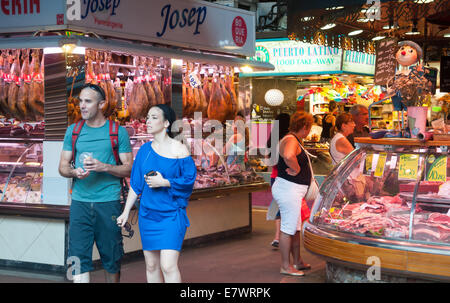 Bunte Marktstände. St. Josep Markt. Barcelona, Spanien am 31. Juli 2012. Stockfoto