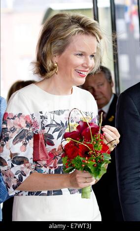 Antwerpen, Belgien. 24. Sep, 2014. Königin Mathilde HM King Filip und HM Königin Mathilde besuchen die Ausstellung heilige Bücher, Heiligeorte im Museum Aan de Stroom (MAS) in Antwerpen. Bildnachweis: Dpa picture Alliance/Alamy Live News Stockfoto