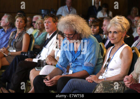 Musiker Brian May von Queen mit Frau Schauspielerin Anita Dobson Teilnahme an der zweiten Ausgabe des Starmus-Festivals im Abama Golf & Spa Resort auf Teneriffa, Kanarische Inseln am September 22, 2014/Bild Allianz Stockfoto