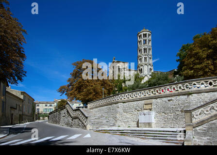 Fenestrelle Turm oder Campanile der Kathedrale von Saint-Theodorit, Uzes. Gard, Languedoc-Roussillon, Frankreich, Europa Stockfoto