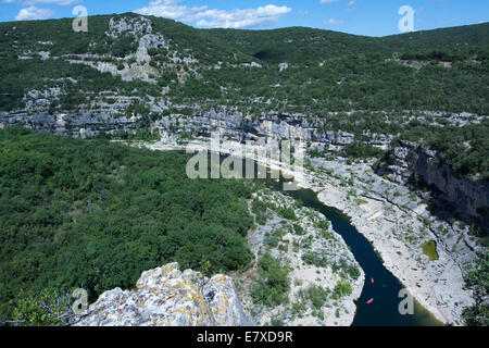 Le Grand Belvedere, Gorges de l'Ardeche, Ardeche, Rhône-Alpes, Frankreich. Stockfoto