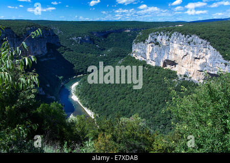 Panorama der Gorges de l'Ardeche, Ardeche, Auvergne-Rhone-Alpes, Frankreich, Europa Stockfoto