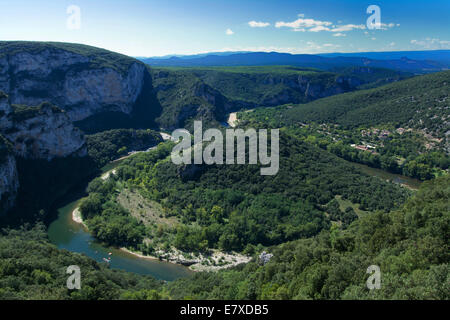 Panorama der Gorges de l'Ardeche, Ardeche, Auvergne-Rhone-Alpes, Frankreich, Europa Stockfoto