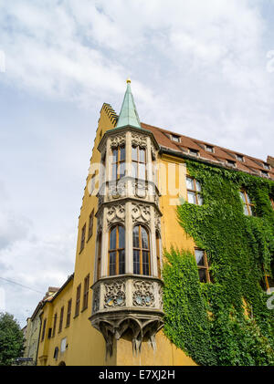 Fuggerei Eingang entlang Jakoberstraße, Augsburg, Bayern, Deutschland Stockfoto